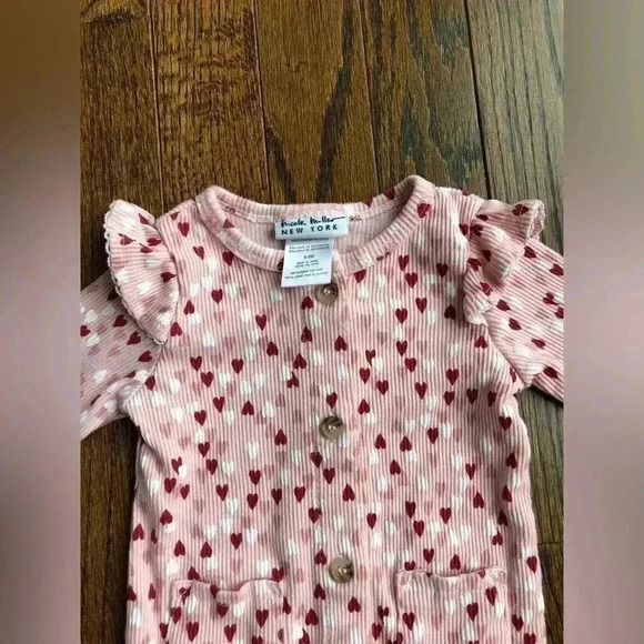 Nicole Miller Girls 6-9 Months Pink Heart Ruffled Sleeves Footed Onesie - EUC - Picture 3 of 5